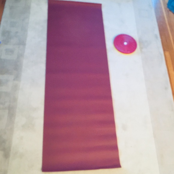 Gaiam Premium Yoga Mat - Picture 5 of 8